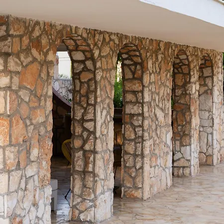 Angela Maison d'hôtes Lama (Apulia)