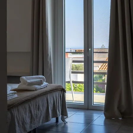 Guest house Angela 4*