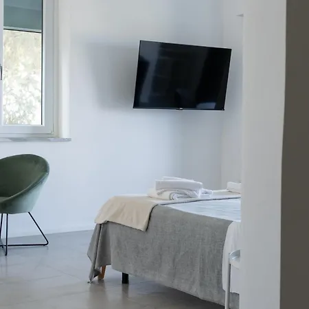 Angela Guest house 4*